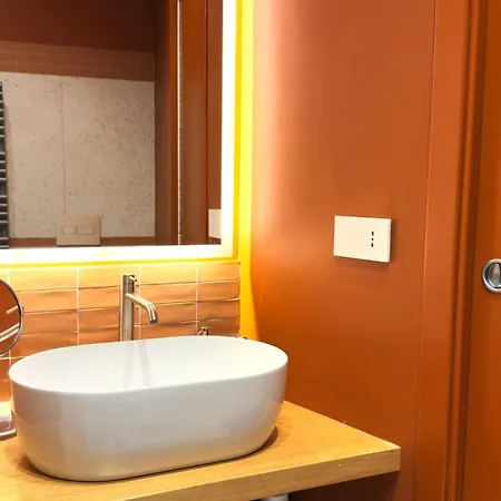 Michelangelo 48 Pensionat 4*