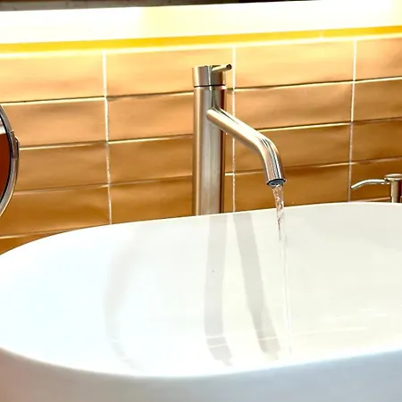 Michelangelo 48 Неаполь